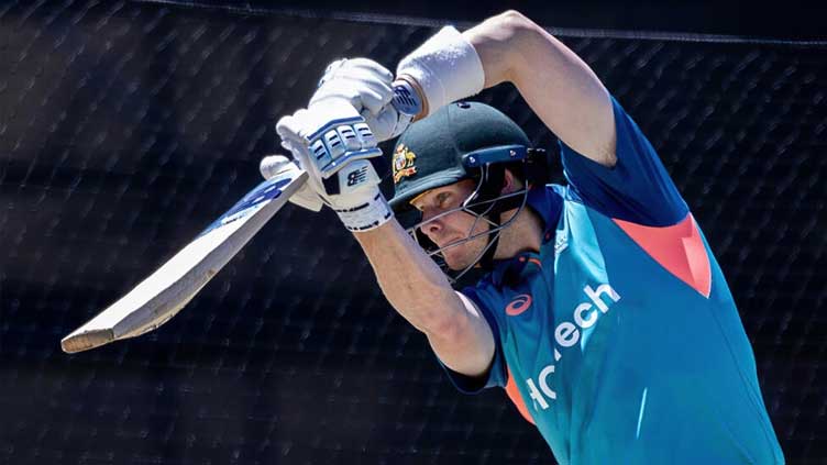 Australia's Steve Smith turns to golf after below-par form