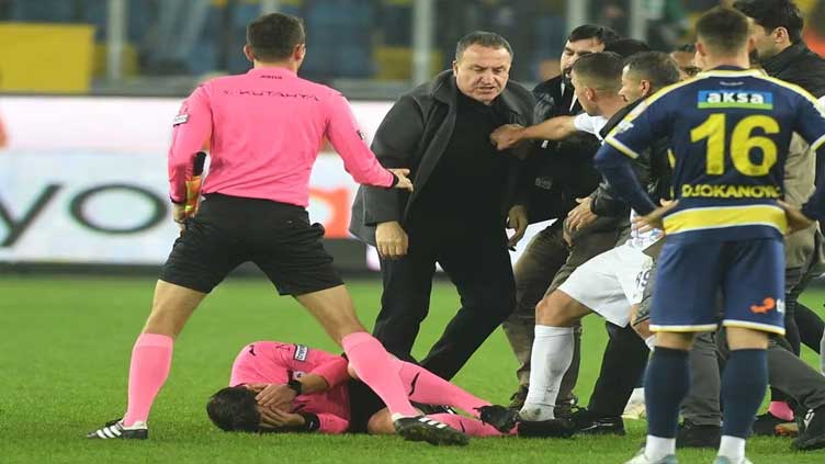 Turkish club president given permanent ban for punching referee