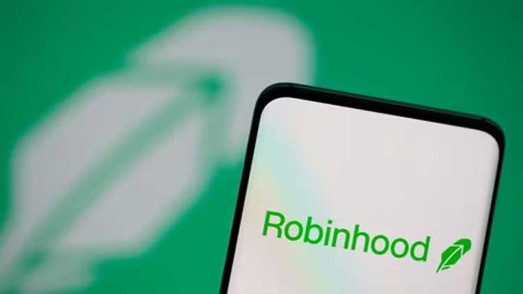 Robinhood woos wealthier clients from bigger brokerages