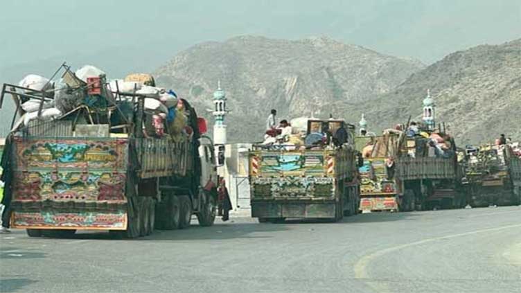 Over 400,000 Afghans living illegally in Pakistan back home 