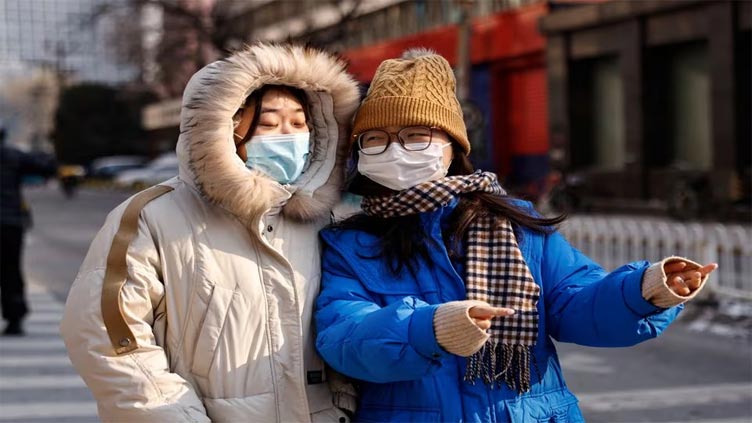 Rare snowfall in southern China as deep freeze grips the north