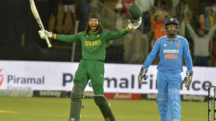 Burger, De Zorzi take South Africa to ODI victory over India