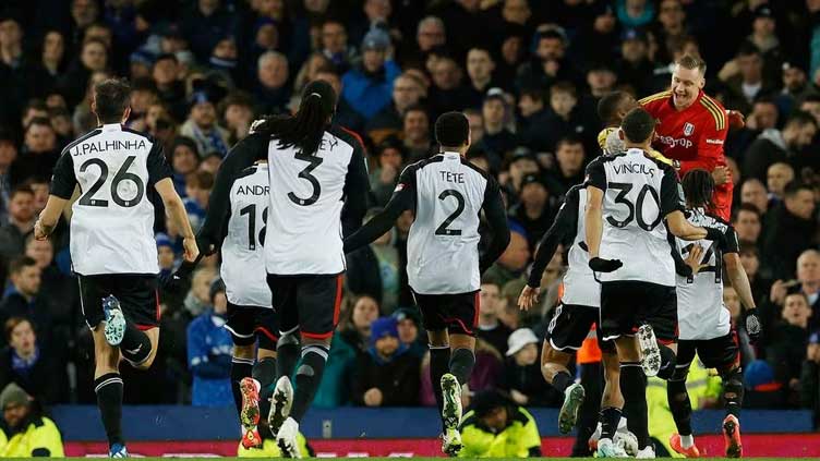 Fulham beat Everton on penalties to advance to League Cup semi-fina