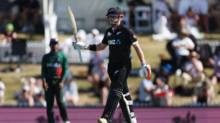 New Zealand down Bangladesh in second ODI despite Sarkar's superb innings