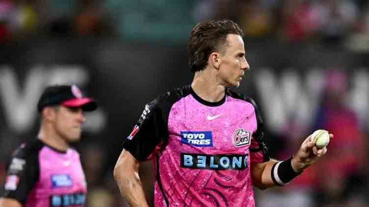 Curran handed four-match Big Bash ban for intimidating umpire