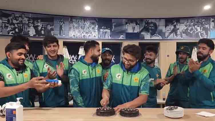 Imamul Haq celebrates birthday with teammates in Australia