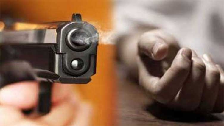 Robbers shoot at, injure man on resistance