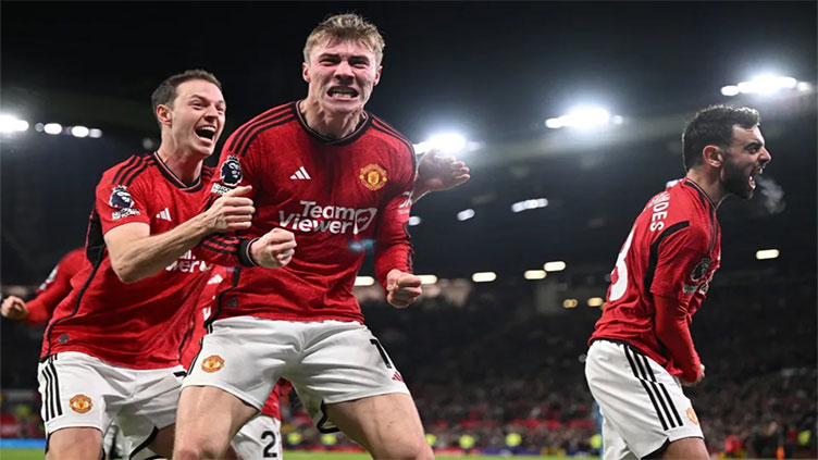 Hojlund scores first league goal to lift Man United to 3-2 win over Villa