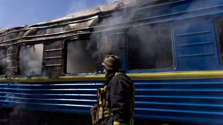 Russian forces shell Kherson rail station, one policeman dead -Ukraine interior minister