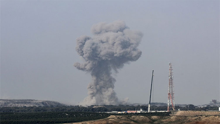 Israel bombs Gaza as UN warns civilians face 'grave peril'