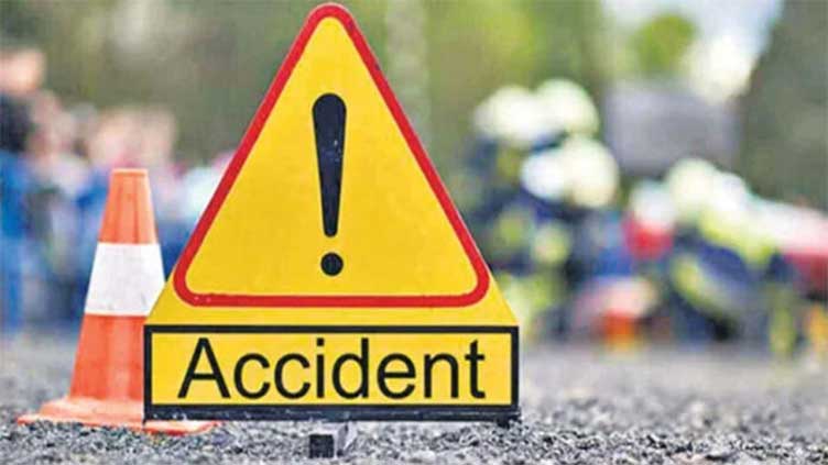 13 injured as bus overturns in Arifwala