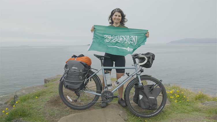 Saudi woman completes 1,400-km cycling trip around Iceland