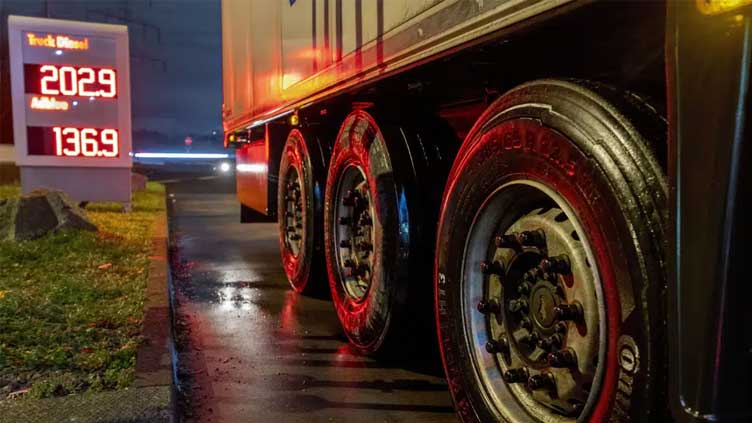  How will EU ban and West's price cap on Russian diesel work?