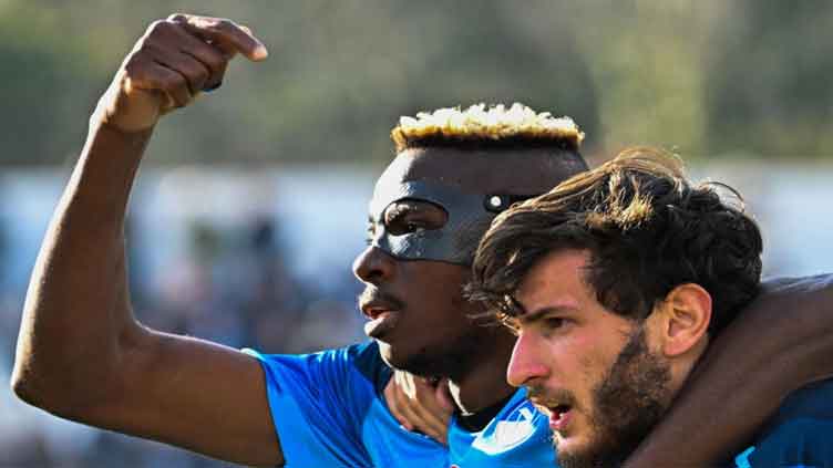 Osimhen and Kvaratskhelia combine at Spezia to send Napoli 16 clear