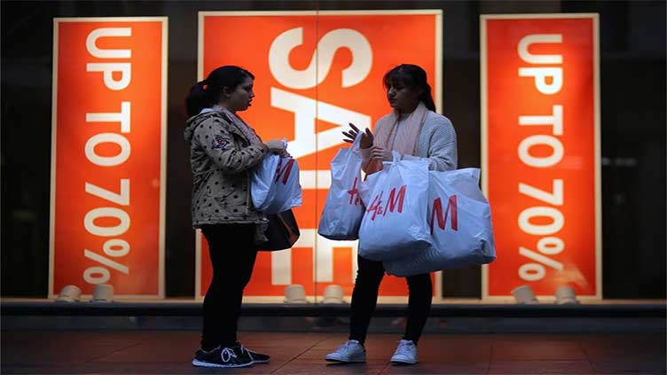 Australia retail sales volumes dip in Q4, price growth slows