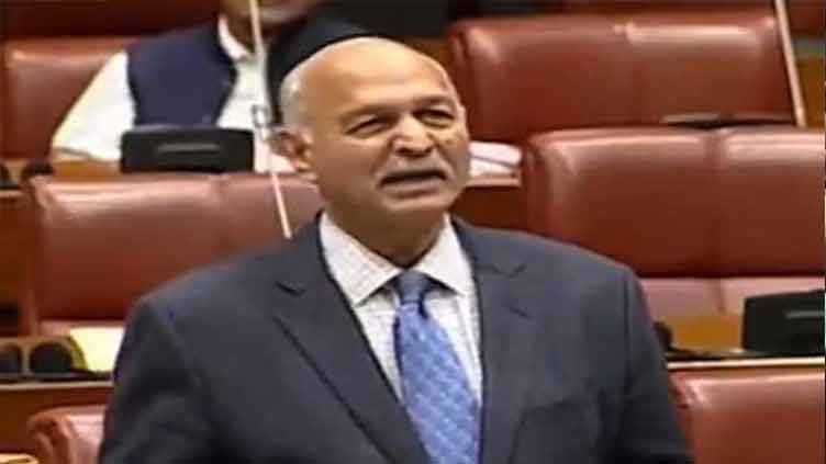 Senator Mushahid Hussain urges govt to initiate 'normal traffic' at Thar border