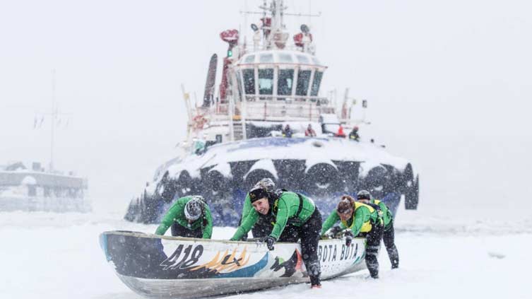 Canada canoe ice races back after pandemic hiatus