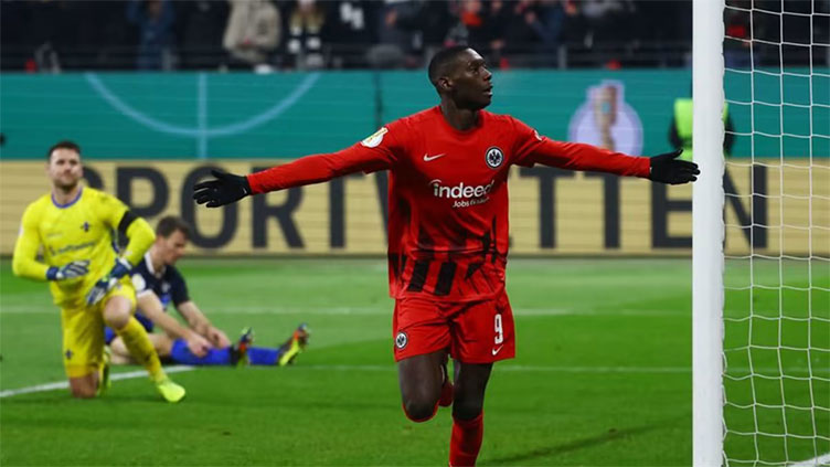 Kolo Muani double helps Frankfurt beat Darmstadt 4-2 in German Cup