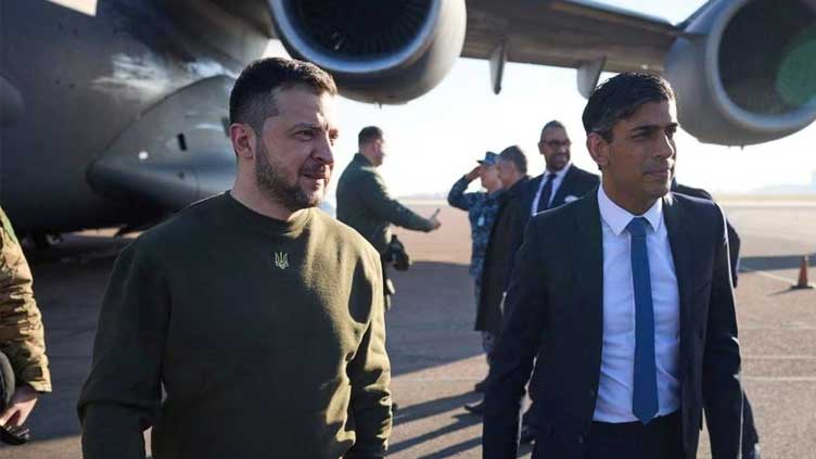 Zelensky arrives in Britain seeking more arms against Russia