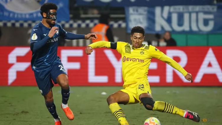 Dortmund battle past Bochum to reach German Cup last eight