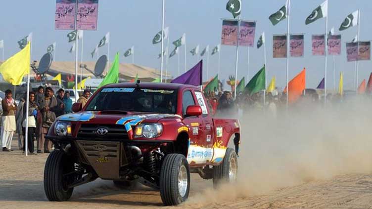  Zain Mahmood clinches victory in Cholistan Jeep Rally qualifying round