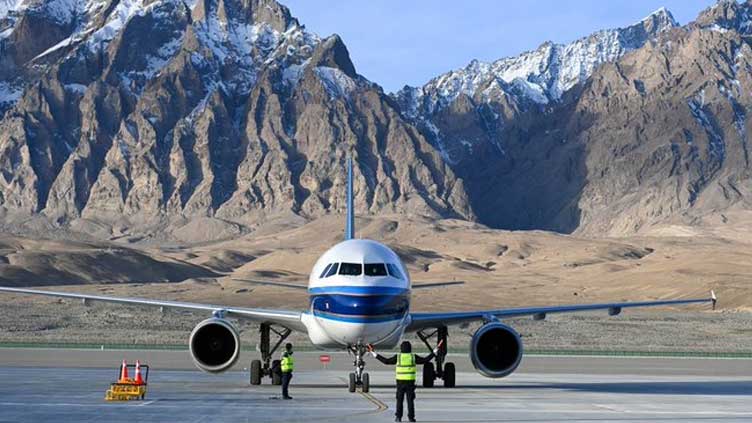  Xinjiang resumes regular passenger flights to Pakistan