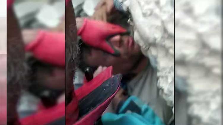 Man survives 104 hours under debris in quake-ridden Turkiye, continues to recite Quran