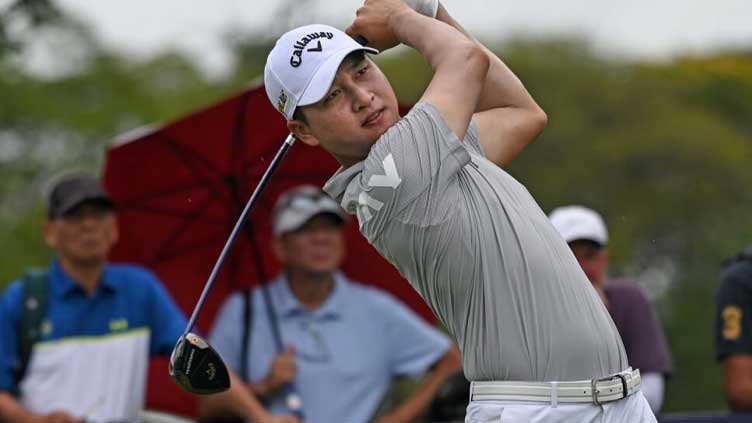 Wang fires ahead at Singapore Classic