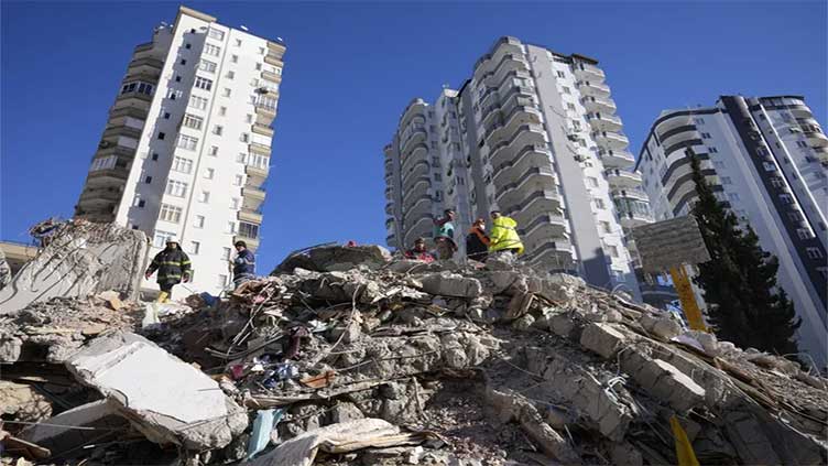 Turkiye detains building contractors as quake deaths pass 33K