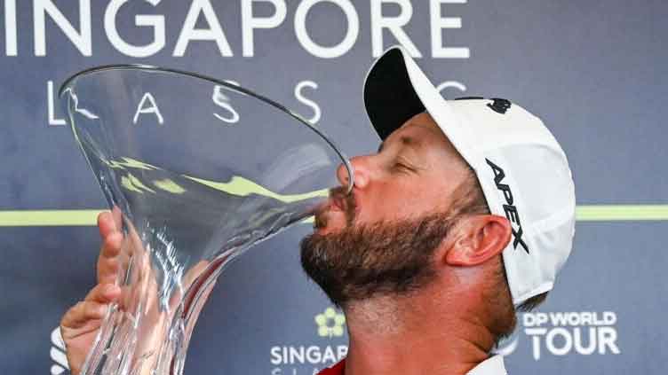 Strydom clinches victory in Singapore Classic with stunning comeback