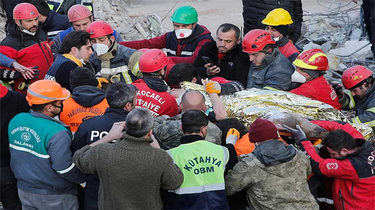 Turkey earthquake rescuers find 'miracle' survivors but frustration grows