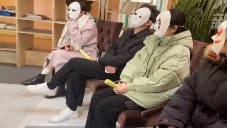 Job applicants wear masks to avoid discrimination based on looks