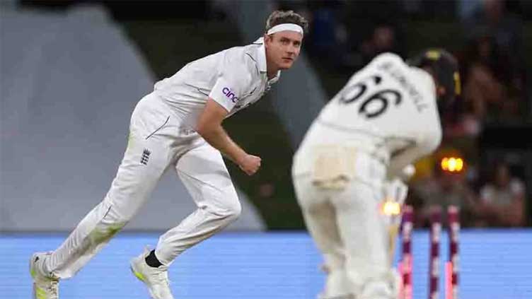  Broad fires England to verge of first Test win over New Zealand