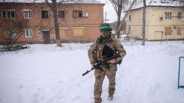  Ukraine troops prepare for threat of Russia capturing Bakhmut