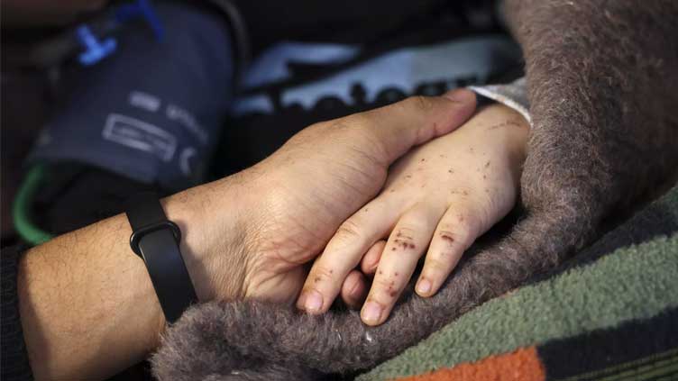  Syrian girl rescued after quake battles 'crush syndrome'