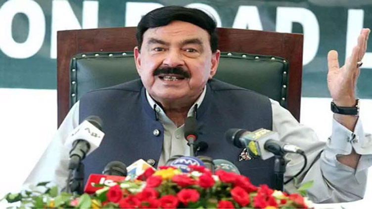 NAB chairman's resignation a slap on face of 85-member cabinet: Sheikh Rashid 