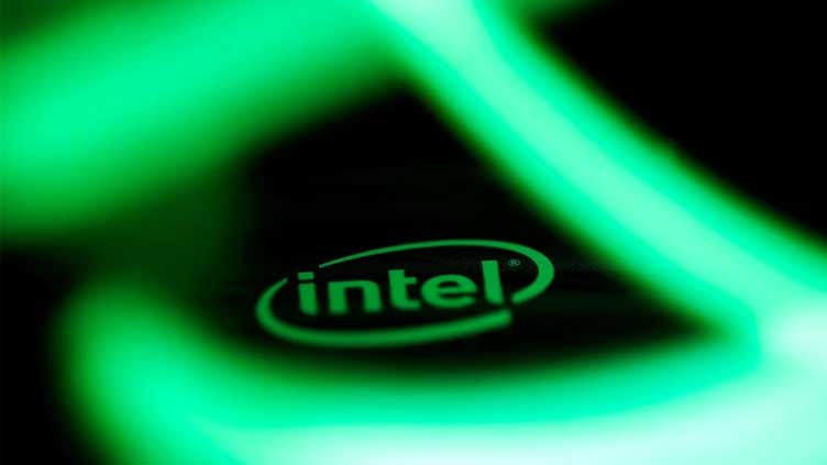  Intel to cut dividend to conserve cash