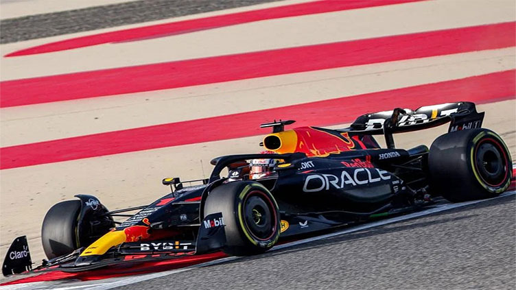 Mercedes hit by hydraulics problem as Verstappen impresses