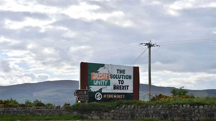 UK's Sunak to meet EU chief in push to finalise Northern Ireland deal