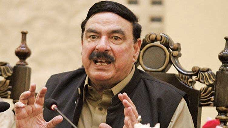 Sheikh Rashid believes only SC can save democracy in Pakistan