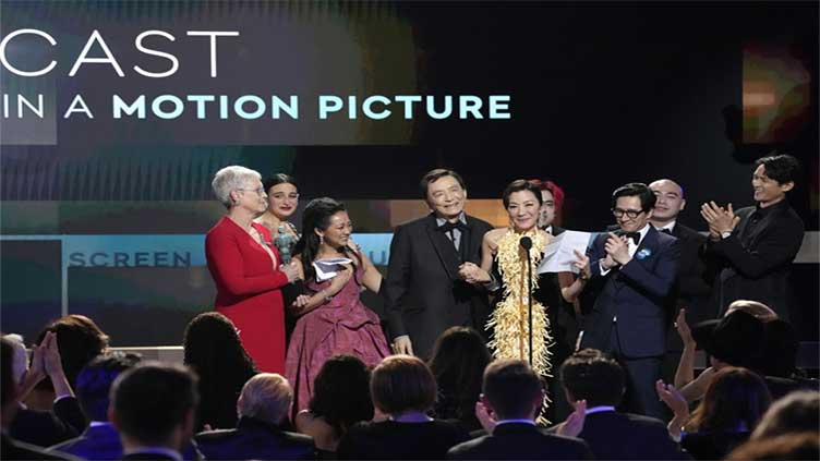 Ensemble, assemble! 'Everything' cast celebrates SAG's triumph