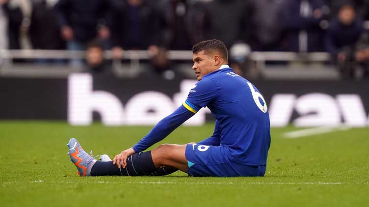 Chelsea defender Thiago Silva has knee ligament damage