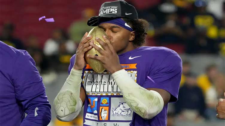 TCU's defense holds on in Fiesta Bowl win over Michigan