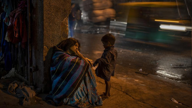 PHOTOS: New Delhi's homeless shiver in biting cold