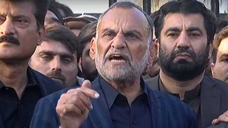 Azam Swati says following in Imran Khan's footsteps