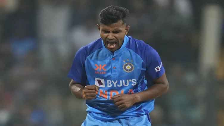 Mavi stars on debut as India edge Sri Lanka in T20 thriller