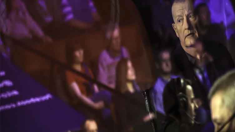 Davis says match-fixing probe 'embarrassing' for snooker