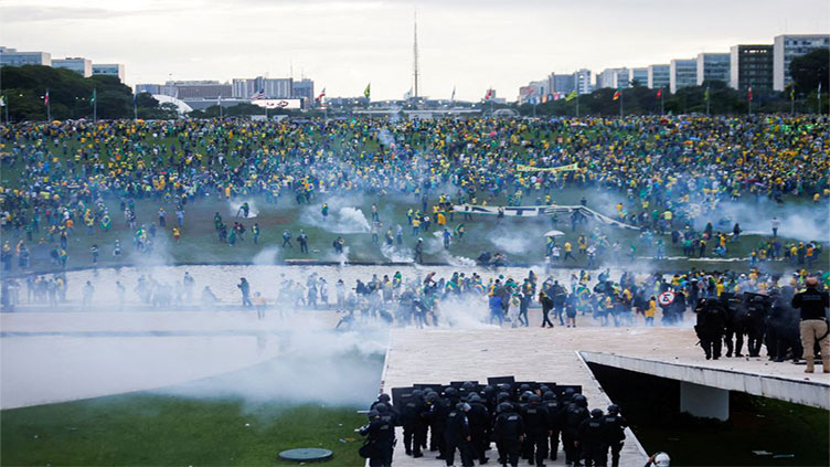 Bolsonaro backers ransack Brazil presidential palace, Congress, Supreme Court