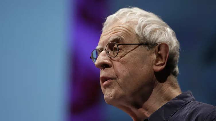 Charles Simic, acclaimed poet adept at wordplay, dies at 84