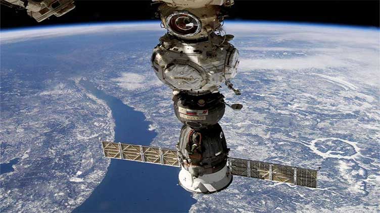 Russia to launch Soyuz rocket to bring back cosmonauts from ISS after leak